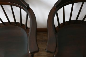 中古　松本民芸家具　#91型　落ち着きのある大人カフェ風インテリアが叶うアームチェア2脚セット(キャプテンチェア、板座チェア、椅子、ダイニングチェア、イス)(定価2脚で約26万円)(R-072757)