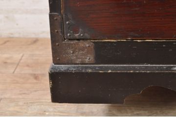 和製アンティーク　前面栗材　桜丸金具　年月を経た趣のある色合いが魅力的な重ね米沢箪笥(収納箪笥、衣装箪笥、小箪笥、時代箪笥)(R-072769)