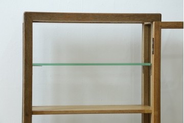 和製アンティーク　希少サイズ!!　レトロな雰囲気漂う薄型壁掛けガラスケース　(R-072773)