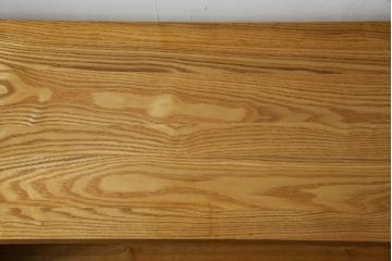 中古　タモ材　高島屋購入品　シンプルなデザインで使いやすいディスプレイラック(飾り棚、収納棚、オープンラック)(R-072774)