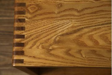 中古　タモ材　高島屋購入品　シンプルなデザインで使いやすいディスプレイラック(飾り棚、収納棚、オープンラック)(R-072774)
