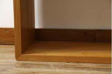 中古　タモ材　高島屋購入品　シンプルなデザインで使いやすいディスプレイラック(飾り棚、収納棚、オープンラック)(R-072774)