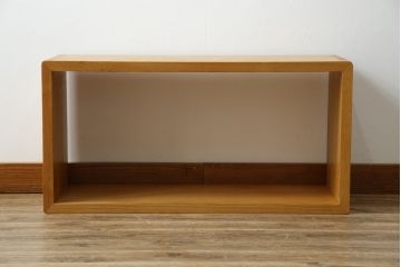 中古　タモ材　高島屋購入品　シンプルなデザインで使いやすいディスプレイラック(飾り棚、収納棚、オープンラック)(R-072774)