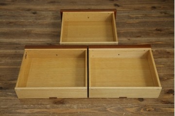 中古　美品　DREXEL HERITAGE(ドレクセルヘリテイジ)　FRANCESCA(フランチェスカ)シリーズ　エレガントな佇まいが魅力のサイドボード　定価約86万円相当　(R-072798)