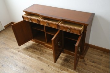 中古　美品　DREXEL HERITAGE(ドレクセルヘリテイジ)　FRANCESCA(フランチェスカ)シリーズ　エレガントな佇まいが魅力のサイドボード　定価約86万円相当　(R-072798)