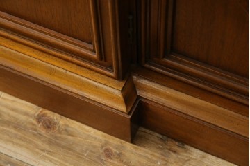 中古　美品　DREXEL HERITAGE(ドレクセルヘリテイジ)　FRANCESCA(フランチェスカ)シリーズ　エレガントな佇まいが魅力のサイドボード　定価約86万円相当　(R-072798)