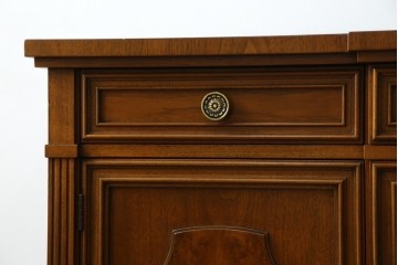 中古　美品　DREXEL HERITAGE(ドレクセルヘリテイジ)　FRANCESCA(フランチェスカ)シリーズ　エレガントな佇まいが魅力のサイドボード　定価約86万円相当　(R-072798)