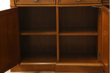 中古　美品　DREXEL HERITAGE(ドレクセルヘリテイジ)　FRANCESCA(フランチェスカ)シリーズ　エレガントな佇まいが魅力のサイドボード　定価約86万円相当　(R-072798)