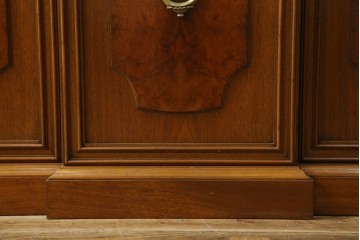 中古　美品　DREXEL HERITAGE(ドレクセルヘリテイジ)　FRANCESCA(フランチェスカ)シリーズ　エレガントな佇まいが魅力のサイドボード　定価約86万円相当　(R-072798)