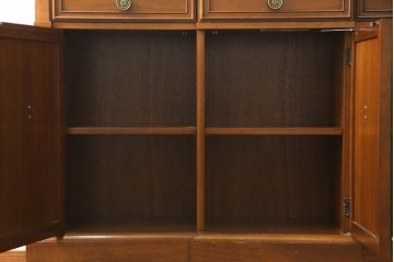 中古　美品　DREXEL HERITAGE(ドレクセルヘリテイジ)　FRANCESCA(フランチェスカ)シリーズ　エレガントな佇まいが魅力のサイドボード(クレデンザ、クリデンザ、サイドキャビネット、収納棚、店舗什器)(定価約86万円)(R-072798)