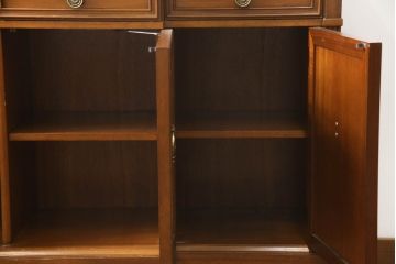 中古　美品　DREXEL HERITAGE(ドレクセルヘリテイジ)　FRANCESCA(フランチェスカ)シリーズ　エレガントな佇まいが魅力のサイドボード(クレデンザ、クリデンザ、サイドキャビネット、収納棚、店舗什器)(定価約86万円)(R-072798)