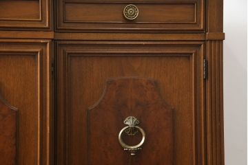 中古　美品　DREXEL HERITAGE(ドレクセルヘリテイジ)　FRANCESCA(フランチェスカ)シリーズ　エレガントな佇まいが魅力のサイドボード(クレデンザ、クリデンザ、サイドキャビネット、収納棚、店舗什器)(定価約86万円)(R-072798)