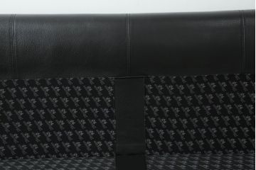 中古　美品　本革(レザー)　アイラーセン(eilersen)　ストリームラインソファ(STREAMLINE SOFA)　クールモダンなデザインがカッコいい2人掛けソファ(二人掛けソファ、2P、北欧)(R-072800)