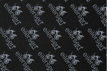 中古　美品　本革(レザー)　アイラーセン(eilersen)　ストリームラインソファ(STREAMLINE SOFA)　クールモダンなデザインがカッコいい2人掛けソファ(二人掛けソファ、2P、北欧)(R-072800)