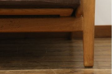 北欧家具　デンマークビンテージ　本革(レザー)　GETAMA(ゲタマ)　Hans J Wegner(ハンス・J・ウェグナー)　GE290　くつろぎの空間を演出するアーム付き3人掛けソファ(3P、三人掛け、アームソファ、トリプルソファ、3シーター、北欧、ヴィンテージ)(R-072801)