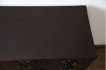 中古　美品　岩谷堂箪笥　桜木家具店作　黒々とした金具が重厚な雰囲気を高める和箪笥(チェスト、整理箪笥、収納たんす、衣装タンス、洋服箪笥、野郎タンス、引き出し)(R-072804)