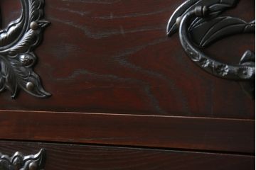 中古　美品　岩谷堂箪笥　桜木家具店作　黒々とした金具が重厚な雰囲気を高める和箪笥(チェスト、整理箪笥、収納たんす、衣装タンス、洋服箪笥、野郎タンス、引き出し)(R-072804)