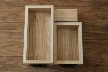 中古　美品　岩谷堂箪笥　かくし収納多数で遊び心満載の小箪笥(収納箪笥、整理箪笥、和タンス、引き出し、小物収納)(R-072807)
