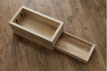 中古　美品　岩谷堂箪笥　かくし収納多数で遊び心満載の小箪笥(収納箪笥、整理箪笥、和タンス、引き出し、小物収納)(R-072807)