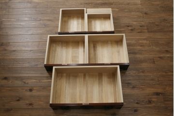 中古　美品　岩谷堂箪笥　かくし収納多数で遊び心満載の小箪笥(収納箪笥、整理箪笥、和タンス、引き出し、小物収納)(R-072807)