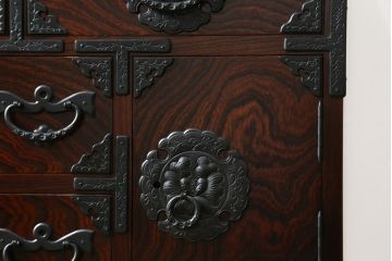 中古　美品　岩谷堂箪笥　かくし収納多数で遊び心満載の小箪笥(収納箪笥、整理箪笥、和タンス、引き出し、小物収納)(R-072807)