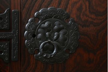 中古　美品　岩谷堂箪笥　かくし収納多数で遊び心満載の小箪笥(収納箪笥、整理箪笥、和タンス、引き出し、小物収納)(R-072807)
