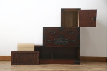 中古　美品　仙台民芸箪笥(仙台箪笥)　欅産業　KC-40R　拭き漆塗りが美しい三尺階段箪笥(和たんす、収納箪笥)(R-072808)