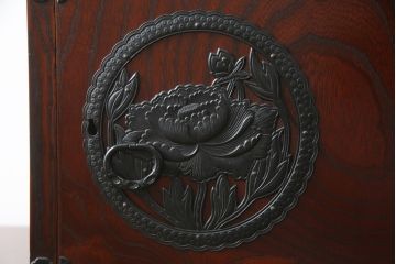 中古　美品　仙台民芸箪笥(仙台箪笥)　欅産業　KC-40R　拭き漆塗りが美しい三尺階段箪笥(和たんす、収納箪笥)(R-072808)