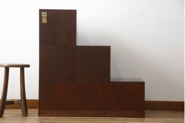 中古　美品　仙台民芸箪笥(仙台箪笥)　欅産業　KC-40R　拭き漆塗りが美しい三尺階段箪笥(和たんす、収納箪笥)(R-072808)