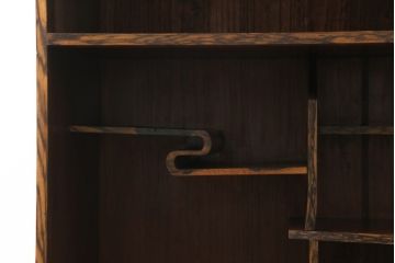 和製アンティーク　黒柿材　美しい木目が目を惹く茶箪笥(茶棚、食器棚、収納棚、戸棚、飾り棚、違い棚、キャビネット)(R-072814)
