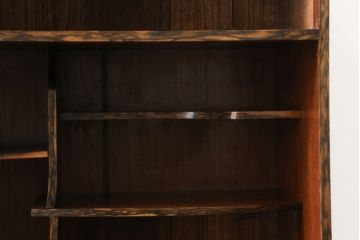 和製アンティーク　黒柿材　美しい木目が目を惹く茶箪笥(茶棚、食器棚、収納棚、戸棚、飾り棚、違い棚、キャビネット)(R-072814)
