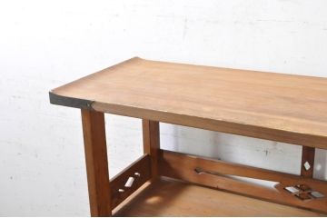 和製ビンテージ　屋久杉　金具と透かし彫りがアクセント!!木の風合いが美しい飾り棚(茶箪笥、茶棚、収納棚、サイドボード、ヴィンテージ)(R-072815)