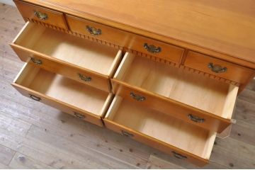 中古　美品　横浜ダニエル(daniel)　アーリーアメリカン　A-104横長整理タンス　気品漂う洗練されたデザインが魅力的なチェスト(引き出し、サイドボード、整理箪笥、収納箪笥)(定価約56万円)(R-072822)