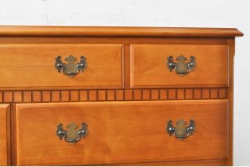 中古　美品　横浜ダニエル(daniel)　アーリーアメリカン　A-104横長整理タンス　気品漂う洗練されたデザインが魅力的なチェスト(引き出し、サイドボード、整理箪笥、収納箪笥)(定価約56万円)(R-072822)