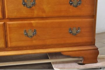 中古　美品　横浜ダニエル(daniel)　アーリーアメリカン　A-104横長整理タンス　気品漂う洗練されたデザインが魅力的なチェスト(引き出し、サイドボード、整理箪笥、収納箪笥)(定価約56万円)(R-072822)