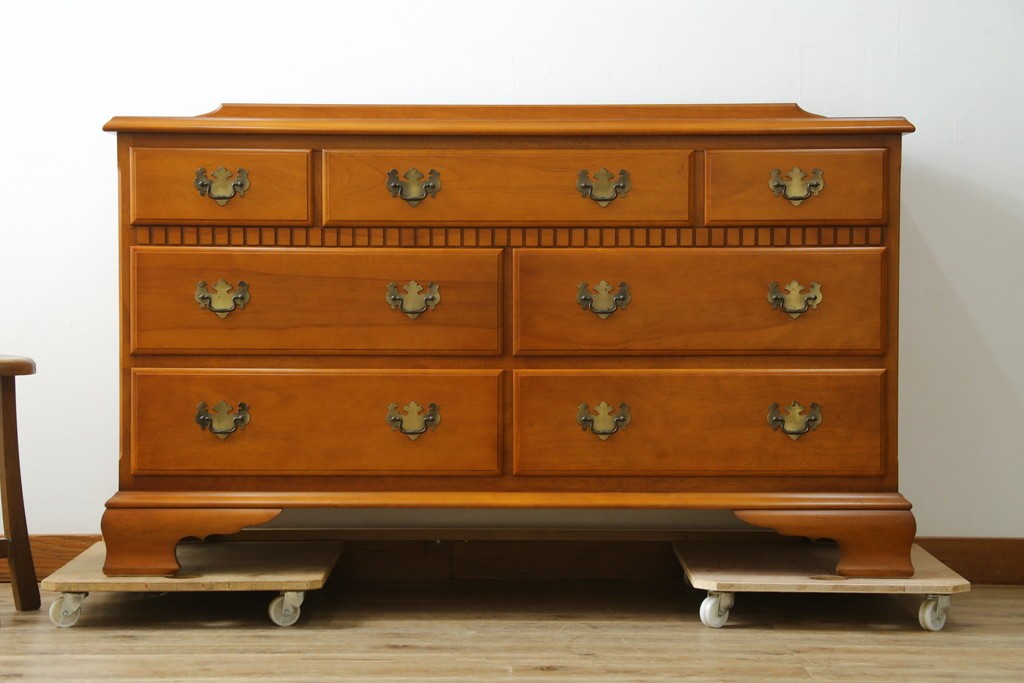 中古　美品　横浜クラシック家具ダニエル(Daniel)　アーリーアメリカン　A-104　横長整理箪笥　3段ローチェスト　定価約56万円　(R-072822)