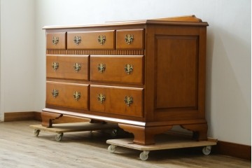 中古　美品　横浜クラシック家具ダニエル(Daniel)　アーリーアメリカン　A-104　横長整理箪笥　3段ローチェスト　定価約56万円　(R-072822)