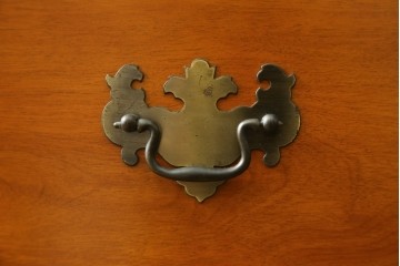 中古　美品　横浜クラシック家具ダニエル(Daniel)　アーリーアメリカン　A-104　横長整理箪笥　3段ローチェスト　定価約56万円　(R-072822)