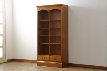 中古　横浜クラシック家具　ダニエル(daniel)　扉のないデザインがすっきりとした印象の気品漂う本棚(ブックシェルフ、飾り棚、収納棚、オープンラック)(R-072824)
