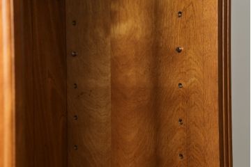 中古　横浜クラシック家具　ダニエル(daniel)　扉のないデザインがすっきりとした印象の気品漂う本棚(ブックシェルフ、飾り棚、収納棚、オープンラック)(R-072824)