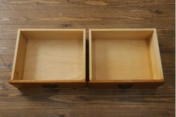 中古　横浜クラシック家具　ダニエル(daniel)　扉のないデザインがすっきりとした印象の気品漂う本棚(ブックシェルフ、飾り棚、収納棚、オープンラック)(R-072824)