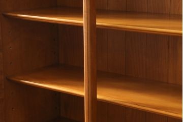 中古　横浜クラシック家具　ダニエル(daniel)　扉のないデザインがすっきりとした印象の気品漂う本棚(ブックシェルフ、飾り棚、収納棚、オープンラック)(R-072824)