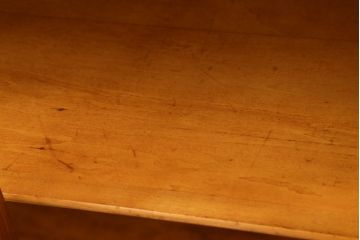 中古　横浜クラシック家具　ダニエル(daniel)　扉のないデザインがすっきりとした印象の気品漂う本棚(ブックシェルフ、飾り棚、収納棚、オープンラック)(R-072824)