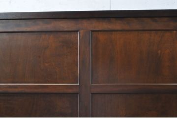 中古　超美品!!　松本民芸家具　両面使いできるクラシカルなデザインのカウンターテーブル(収納棚、戸棚、サイドボード、サイドキャビネット)(R-072831)