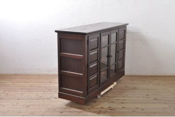 中古　松本民芸家具　両面使いできる優れもの!!クラシカルなデザインがお洒落なカウンターテーブル(収納棚、戸棚、食器棚、サイドボード、サイドキャビネット)(R-072836)