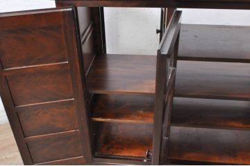 中古　松本民芸家具　両面使いできる優れもの!!クラシカルなデザインがお洒落なカウンターテーブル(収納棚、戸棚、食器棚、サイドボード、サイドキャビネット)(R-072836)