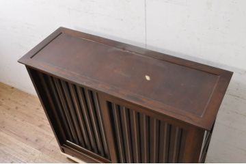 中古　美品　松本民芸家具　落ち着いた佇まいが魅力的なC型下駄箱(収納棚、戸棚、キャビネット)(定価約30万円)(R-072837)