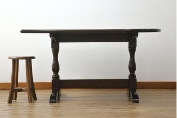 中古　松本民芸家具　シックな佇まいがお洒落なトレッスル卓子(2人掛け、4人掛け、ダイニングテーブル)(定価約33万円)(R-072838)
