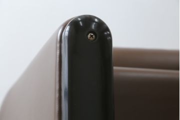中古　美品　Cassina(カッシーナ)　MARALUNGA(マラルンガ)　本革(レザー)　高級感漂う佇まいが魅力の1人掛けソファ(アームチェア、一人掛け、1P)(定価約100万円)(R-072840)