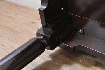 和製ビンテージ　特注品　松本民芸家具　塗り直しあり　天板水目桜　脚ナラ材　クラシカルな雰囲気漂う木目が魅力的なダイニングテーブル(作業台、6人掛け、6P、4人掛け、4P、食卓)(R-072843)
